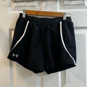 UNDER ARMOUR women's FLY SHORTS - BLACK/WHITE size small